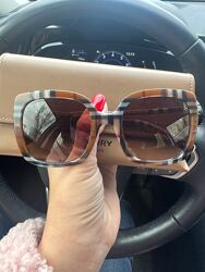 Продам оригінальні окуляри сонячні Burberry 