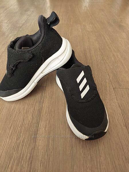 Кроссовки adidas размер 29