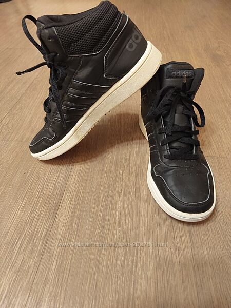 Кроссовки adidas размер 36
