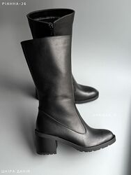 В наявності шкіряні демі напівчоботи