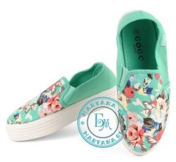 Сліпони модні на товстій підошві / мятні