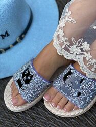 Модні шльопанці silver cat