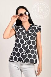 Легка жіноча блузка / чорно-біла