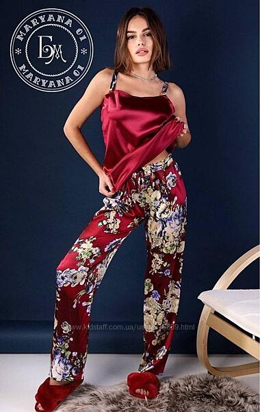 Жіночий атласний костюм-піжама з квітковим принтом / бордо