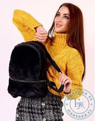 Мегамодний хутряний рюкзак / чорний