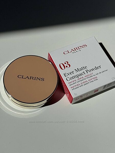 Компактна пудра з матуючим ефектом Clarins Ever Matte Compact Powder 03