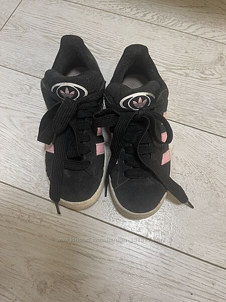 Кросівки adidas