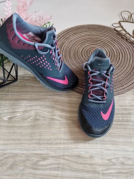 Кросівки жіночі Nike Fs Lite Run 2 р.39