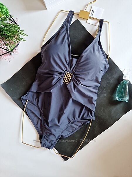 Якісний гарний суцільний купальник р.10-12 Коррекція