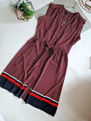 Tommy hilfiger чудова сукня на гудзиках р л 