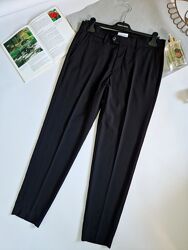 Lindberg white чорні брюки р лякісні брюки,  чорного кольору.  дорогий брен