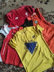 Спортивные футболки 