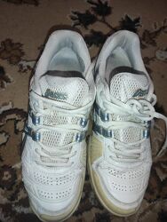 Кроссовки женские 