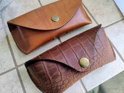 футляр для окулярів.