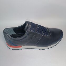 Шкіряні сині кросівки на зручній резинці та легкій підошві