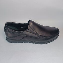 Туфлі з натуральної чорної шкіри без шнурівки