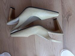 Jane Shilton шкіряні туфлі 37.5 розмір.  Оригінал   