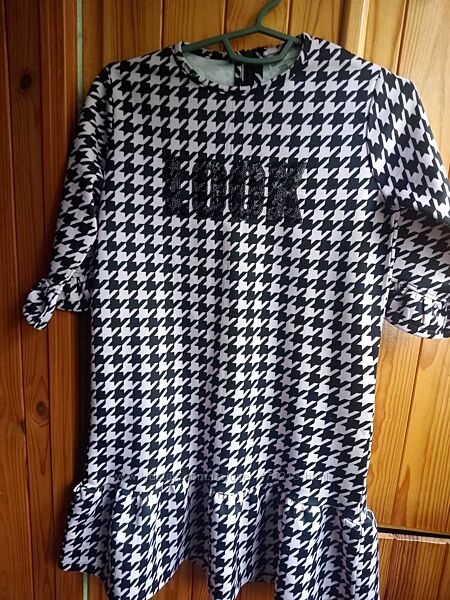 Сукня для дівчини-підлітка