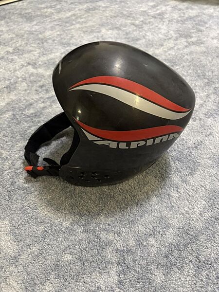Дитячий гірськолижний шолом alpina італія