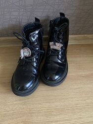 Лакові чоботи reserved looney tunes