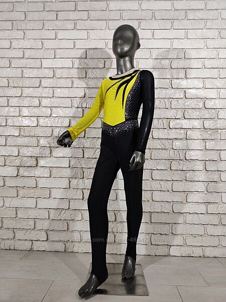 Комбінезон гімнастичний з вирізом під п&acuteятку зі стразами