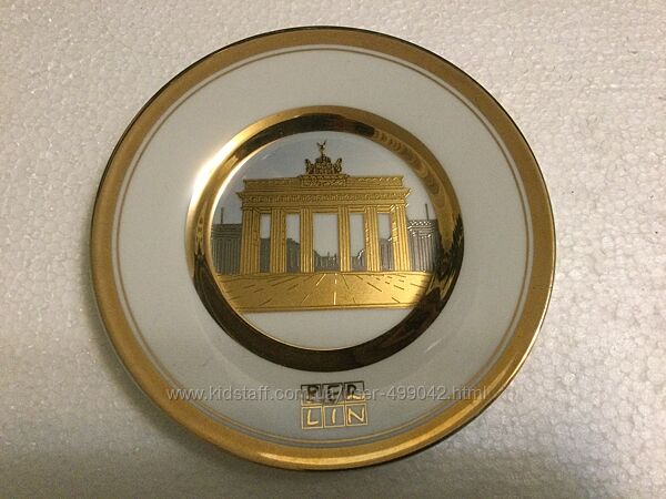 Сувенирные тарелки, магниты из столиц европейских стран.