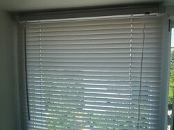 Горизонтальні жалюзі