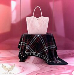Біла жіноча хутряна сумка, шоппер victorias secret, вікторія сікрет
