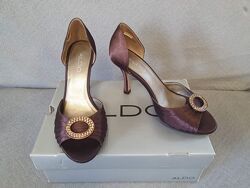 ошатні туфлі ALDO 38 р 24.5 см святкові босоніжки каміння