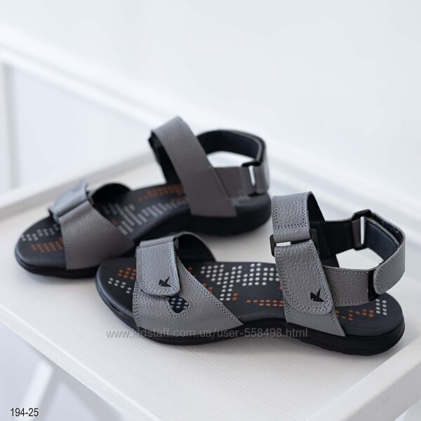 Босоніжки на липучках з натуральної шкіри сірого кольору