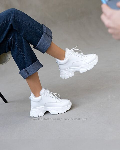 Кросівки жіночі зимові шкіряні білі на хутрі