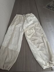 Спортивні штани Nike