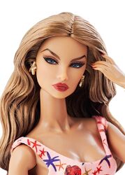 Лялечка Integrity Bombshell Beach Natalia Fatale Basic Doll