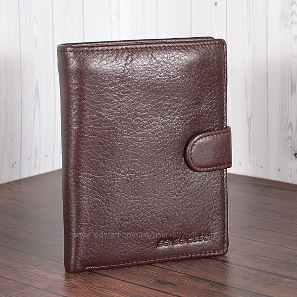 Чоловіче шкіряне портмоне з відділенням для паспорта DE ESSE