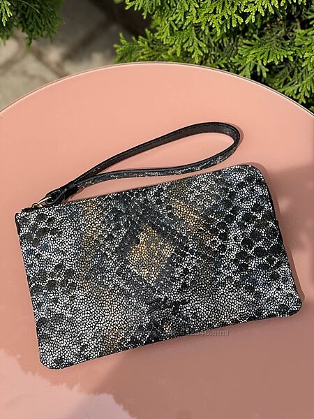 Клатчі з ремінцем для кісті, шкіряні Karya 