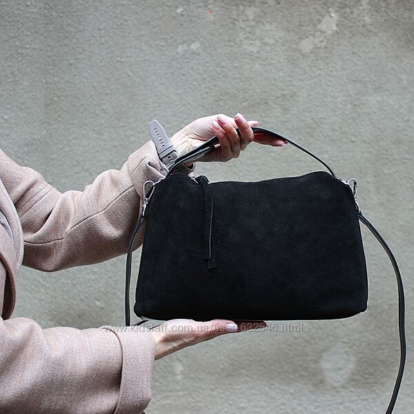 Жіноча замшева сумка з De esse