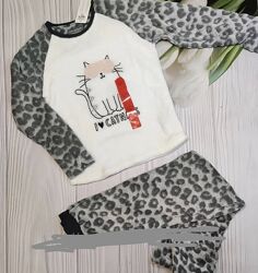 Тепла, пухнаста піжама для дівчинки Primark -Кішка- р.122см. Нова