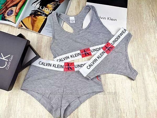 Комплект спортивного нижнего белья Calvin Klein 3 в 1 топ стринги шорты