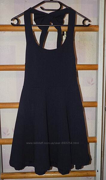 Сарафан, платье с бантом на спине Италия р. S р. 140-146см темно-синие
