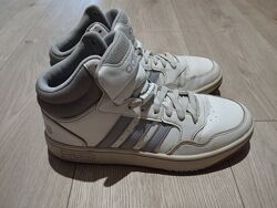 Зимові кросівки жіночі 39 Adidas 