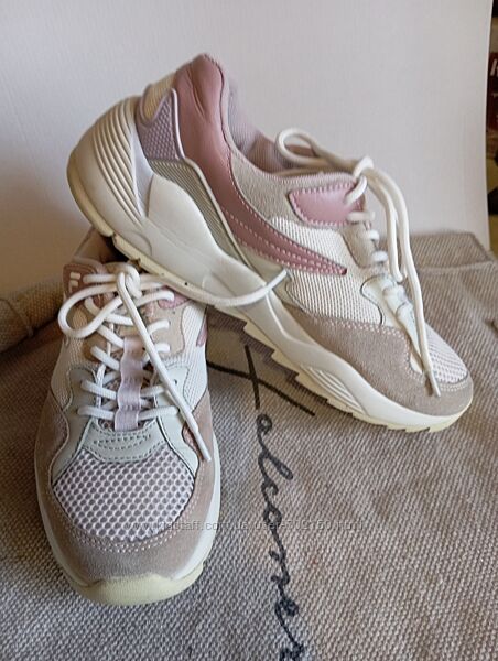 Кросівки Fila