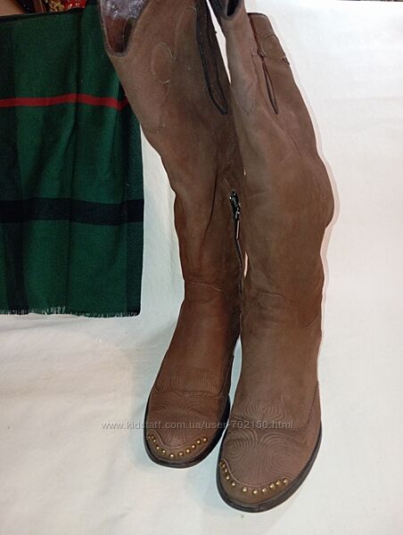 Шкіряни чобітки коричневий Basconi