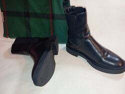 Високі черевики челсі Zara