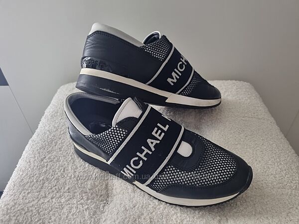 Чорно-білі шкіряні кросівки Michael Kors. US 7.5