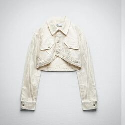 Укорочена джинсова куртка Zara з металічним відблиском - розмір S