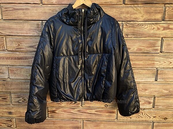 Жіноча чорна куртка 46-48 розмір б. в.