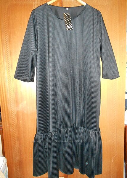 Платье вельветовое, р. 56, новое