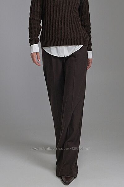 Класичні прямі штани з напіввовняної тканини середньої щільності з кишенями