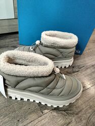Зимові черевики Columbia Snowtrot р 38,5 оригінал