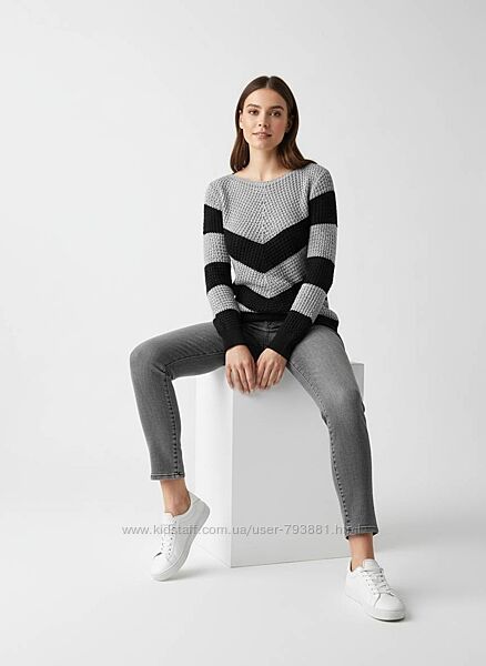 Стильний в&acuteязаний светр